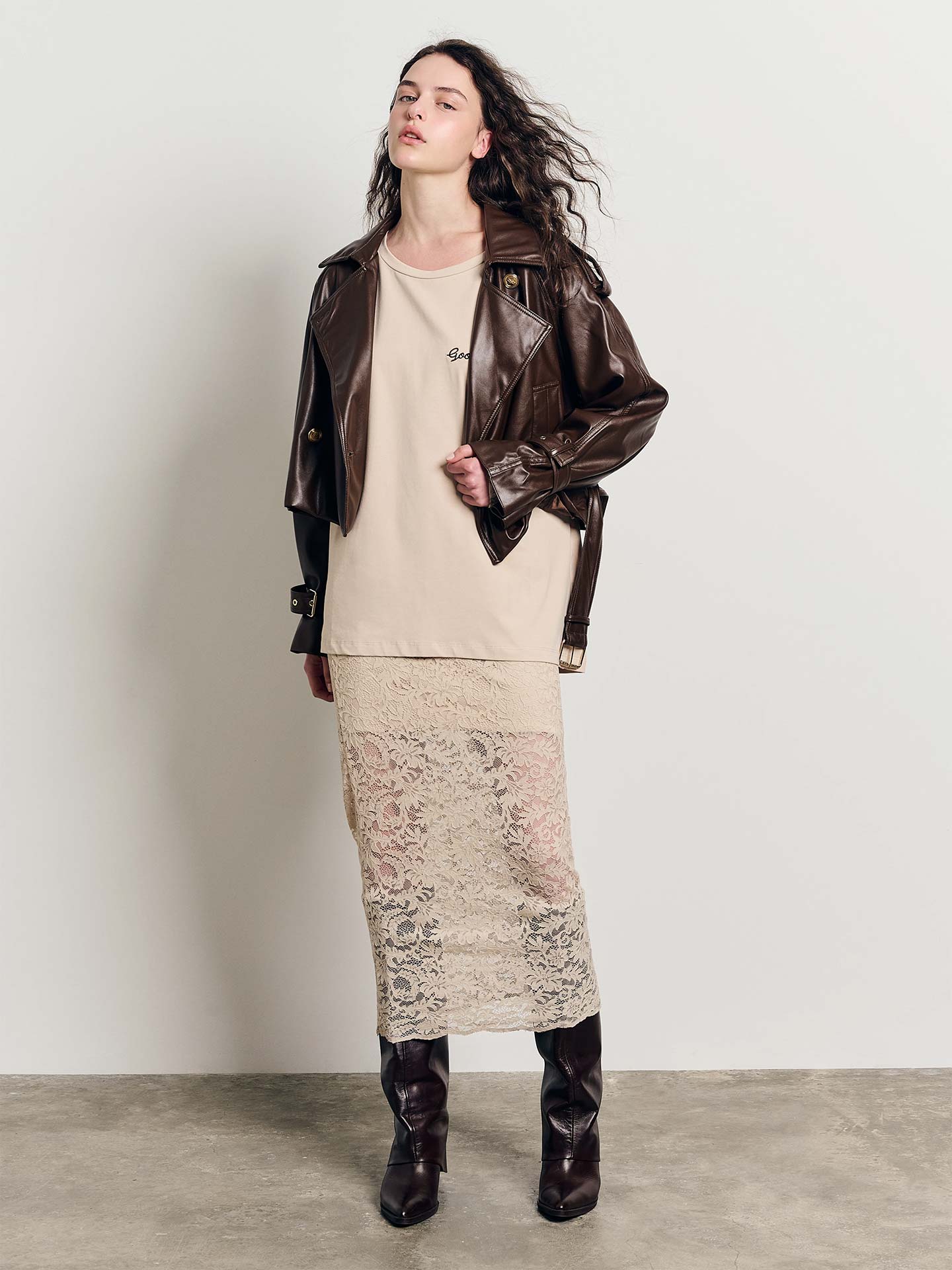 Saia Midi de Renda Floral