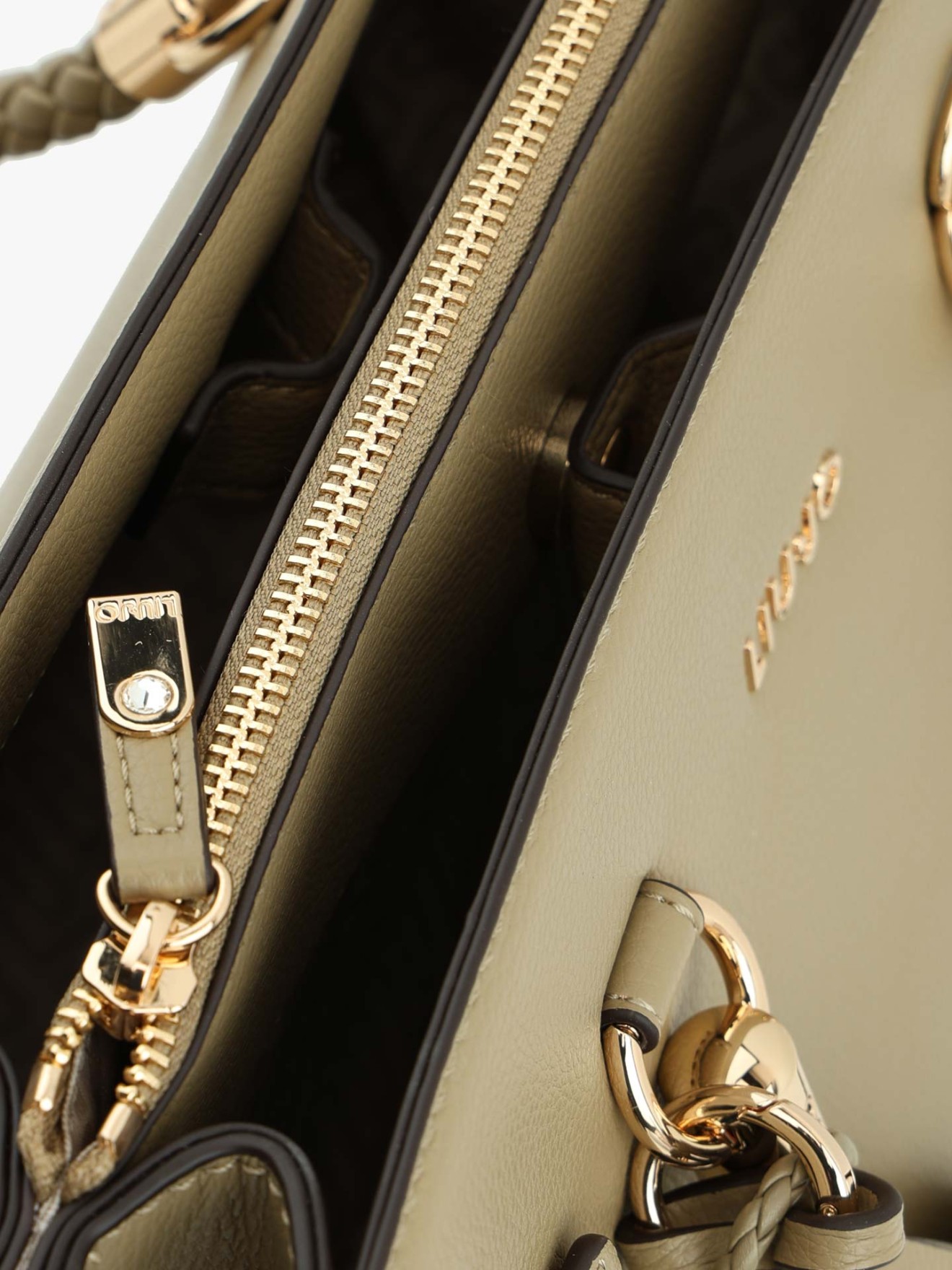 Mala de Mão Estruturada