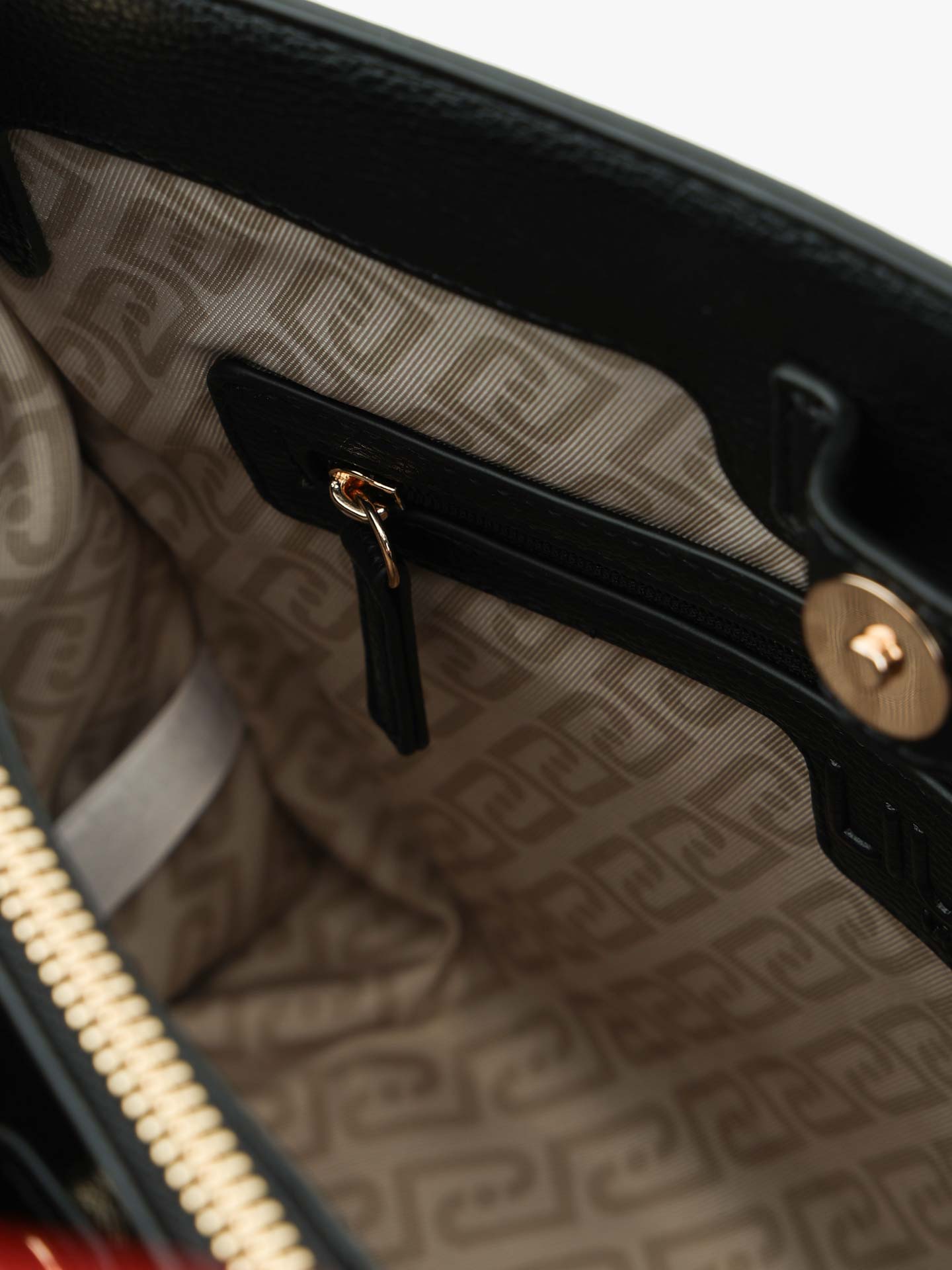 Mala de Mão Estruturada