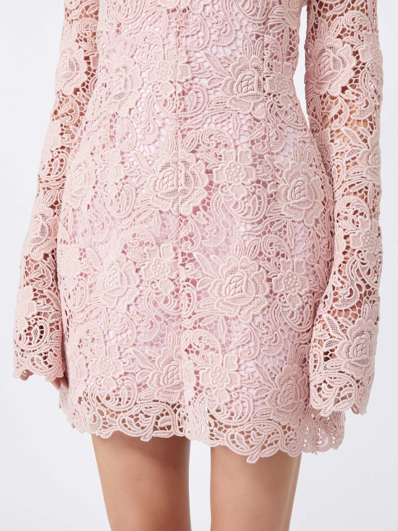 Vestido Curto de Macram Floral TEFRITE05