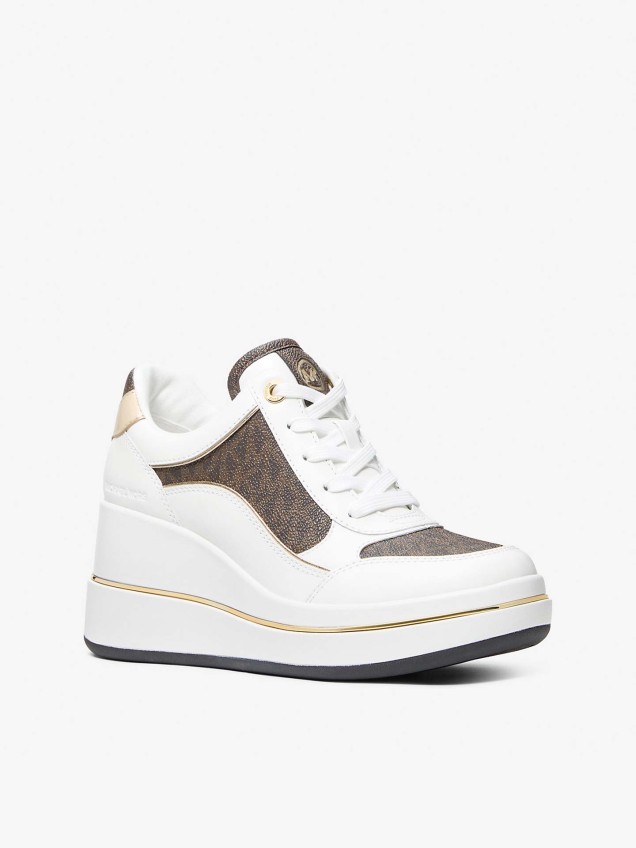 Sapatilhas com Cunha Emmy