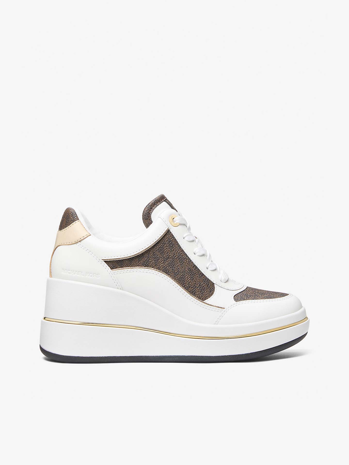 Sapatilhas com Cunha Emmy