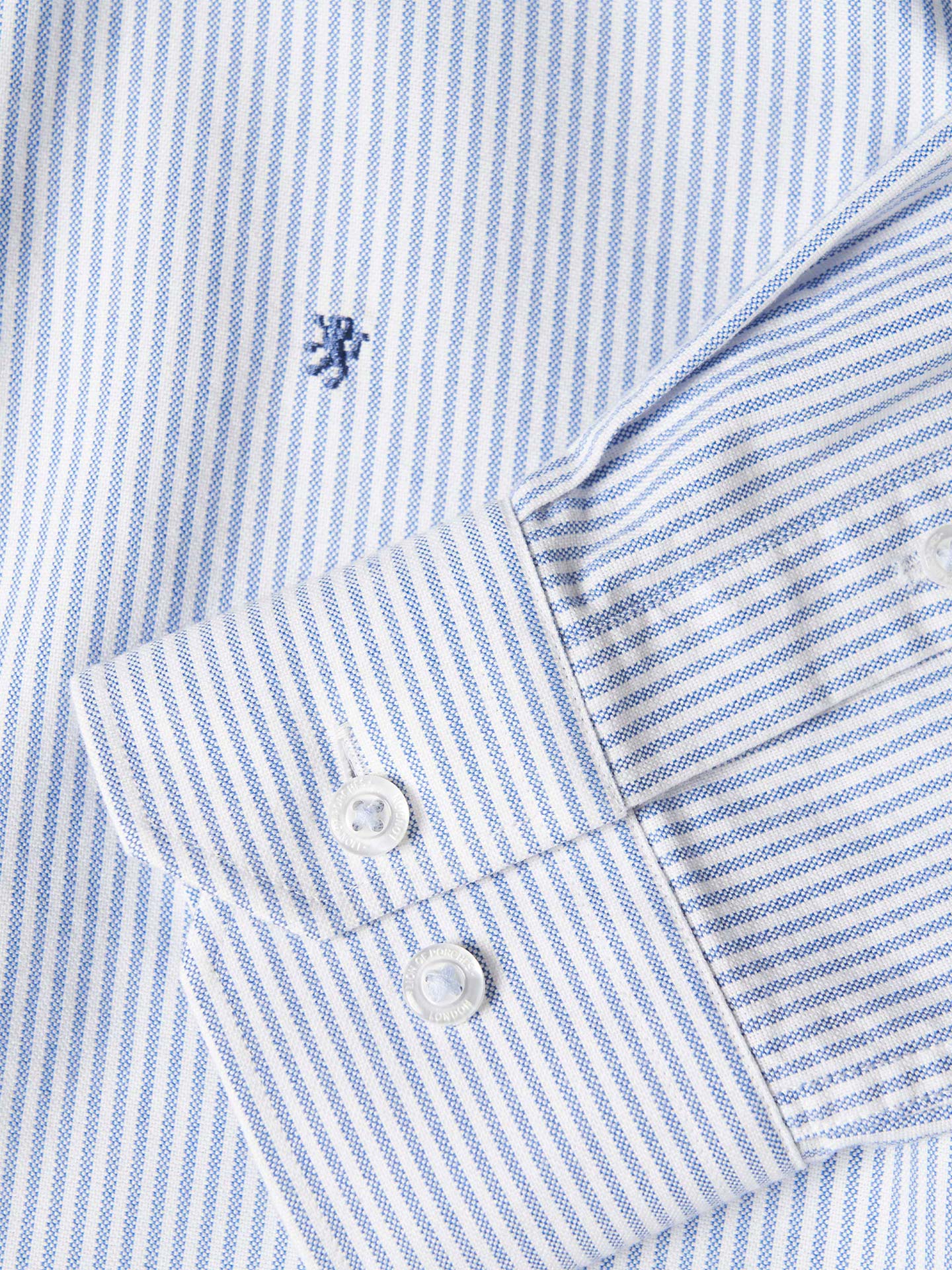 Camisa às Riscas Slim Fit