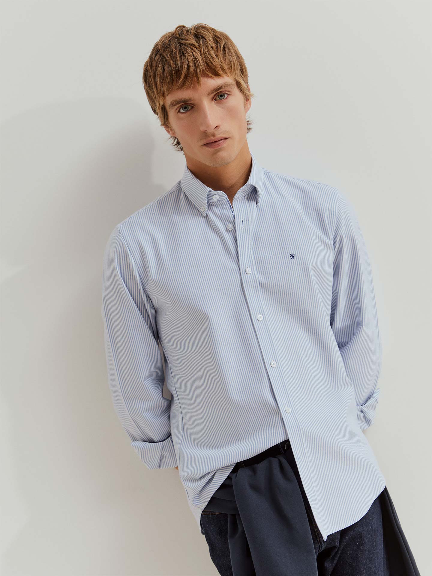 Camisa às Riscas Slim Fit