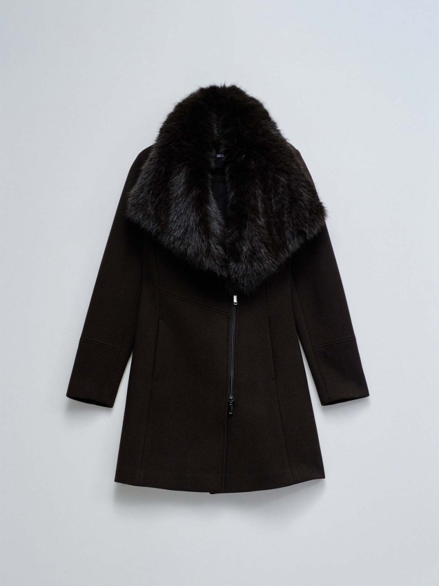 Casaco com Gola de Pelo