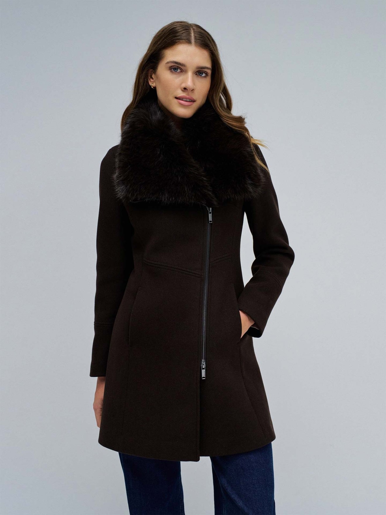 Casaco com Gola de Pelo