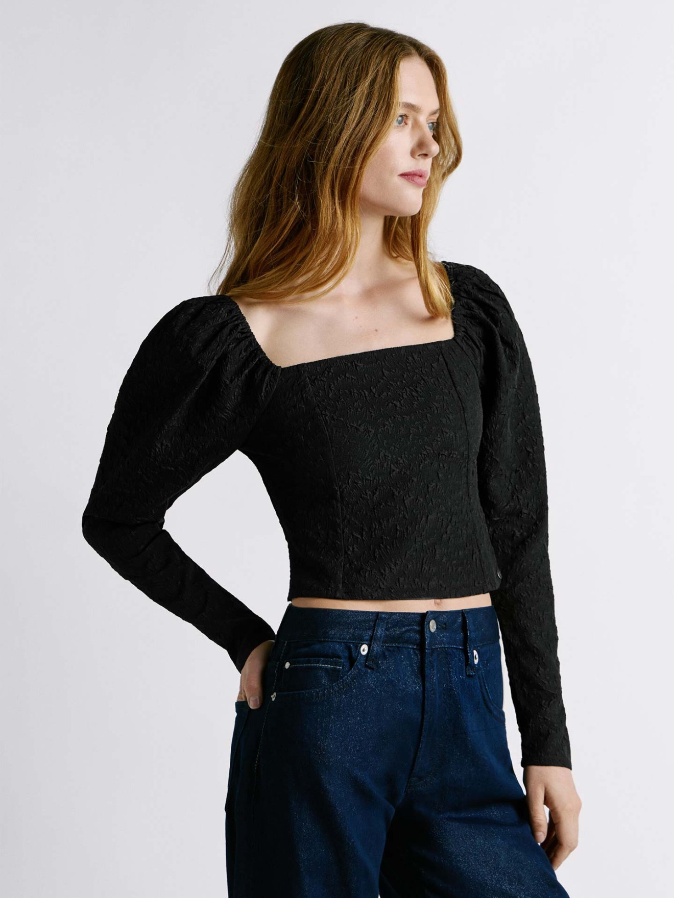 Top Cropped com Decote Quadrado