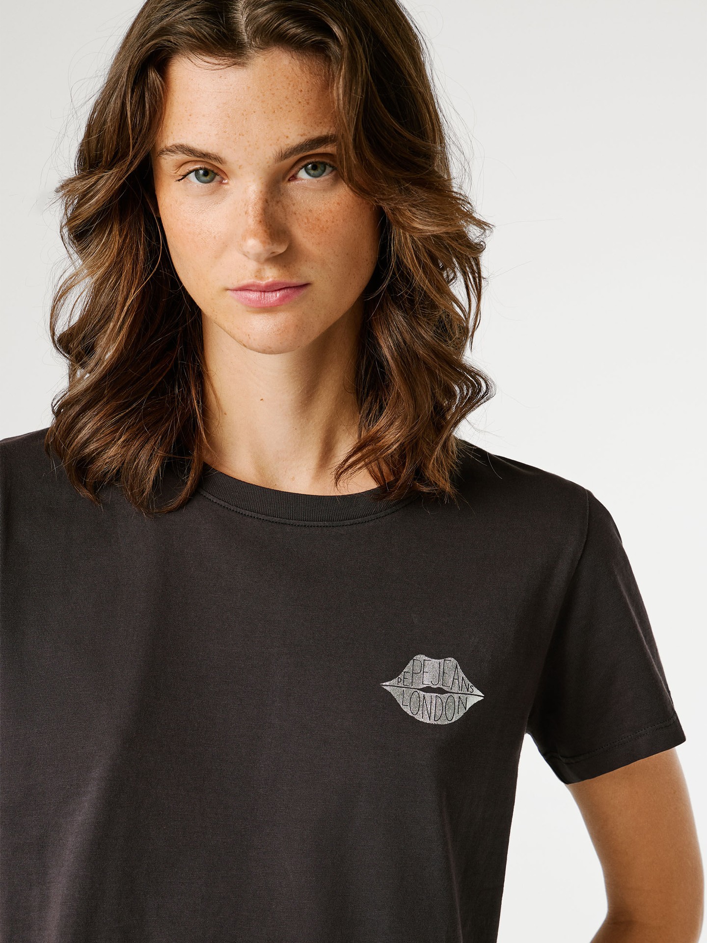 T-shirt com Estampado Gráfico