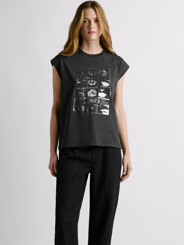 T-shirt com Estampado Gráfico de Lábios