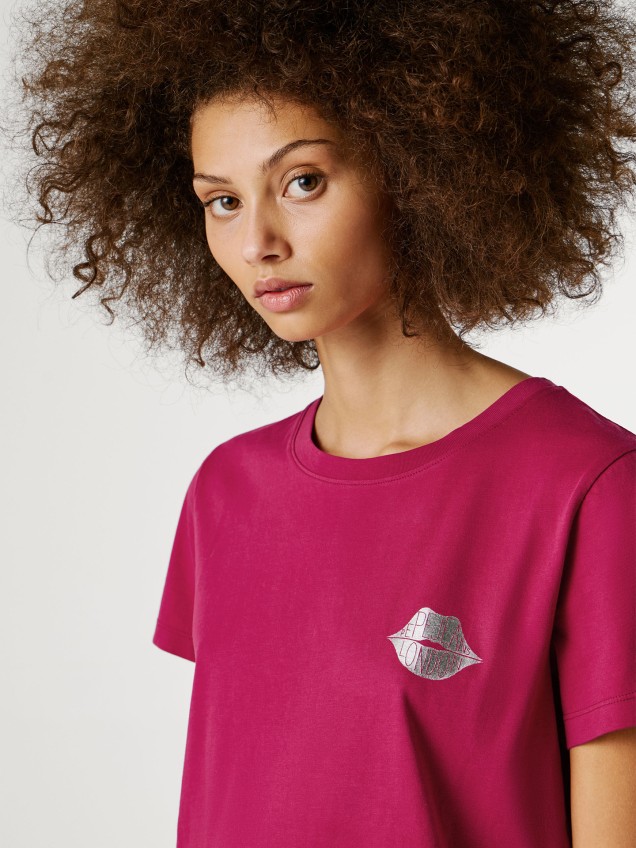 T-shirt com Estampado Gráfico