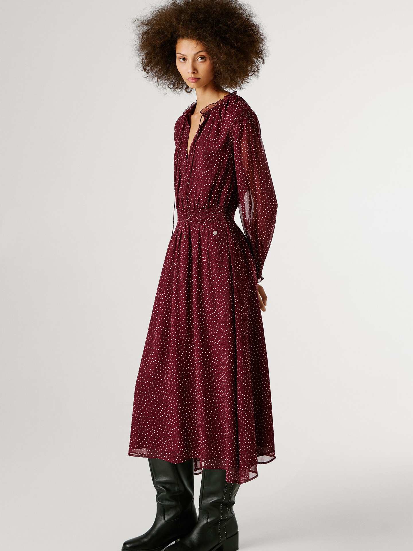 Vestido Midi de Chiffon com Padrão de Bolinhas