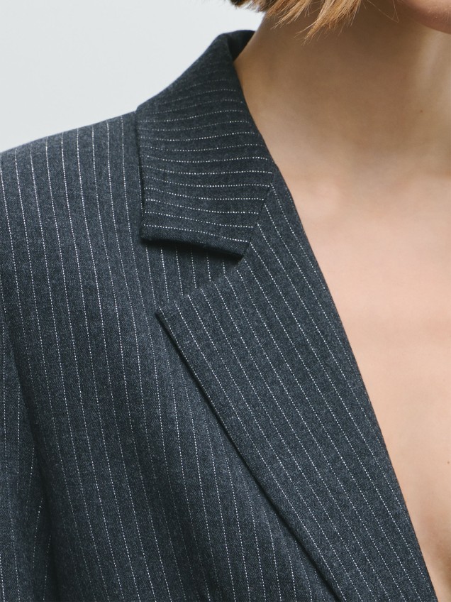 Blazer às Riscas com Fio Metalizado