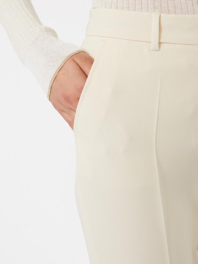 Calças Cropped de Corte Reto JERTA