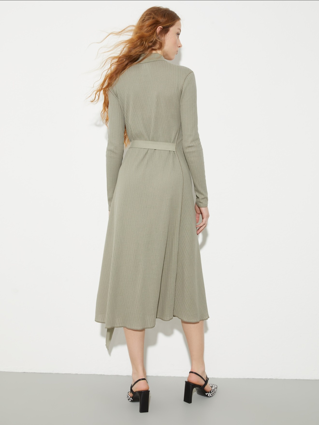 Vestido Camiseiro Midi Canelado MCOGETTITO