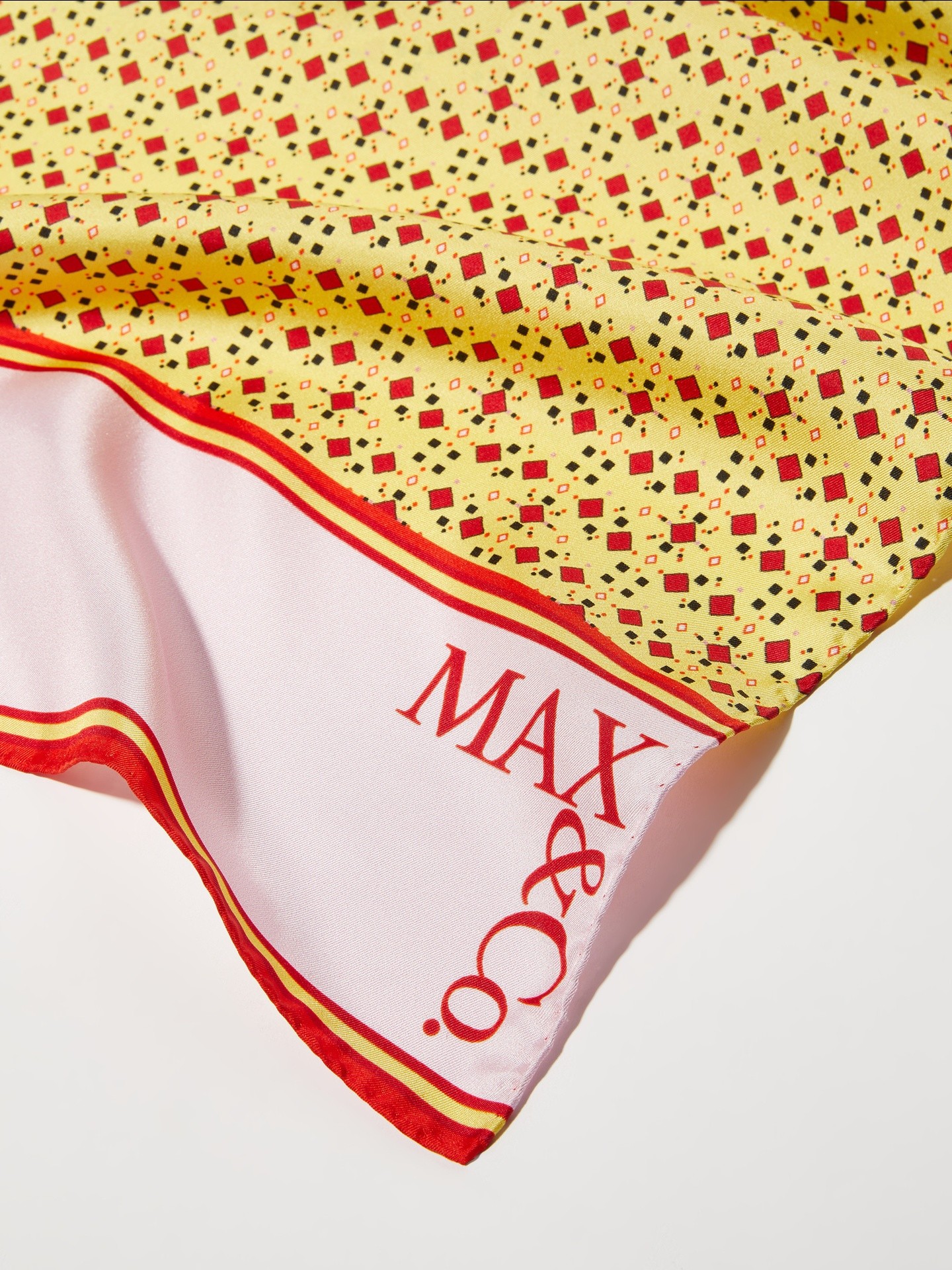 Echarpe de Seda MCAASTI