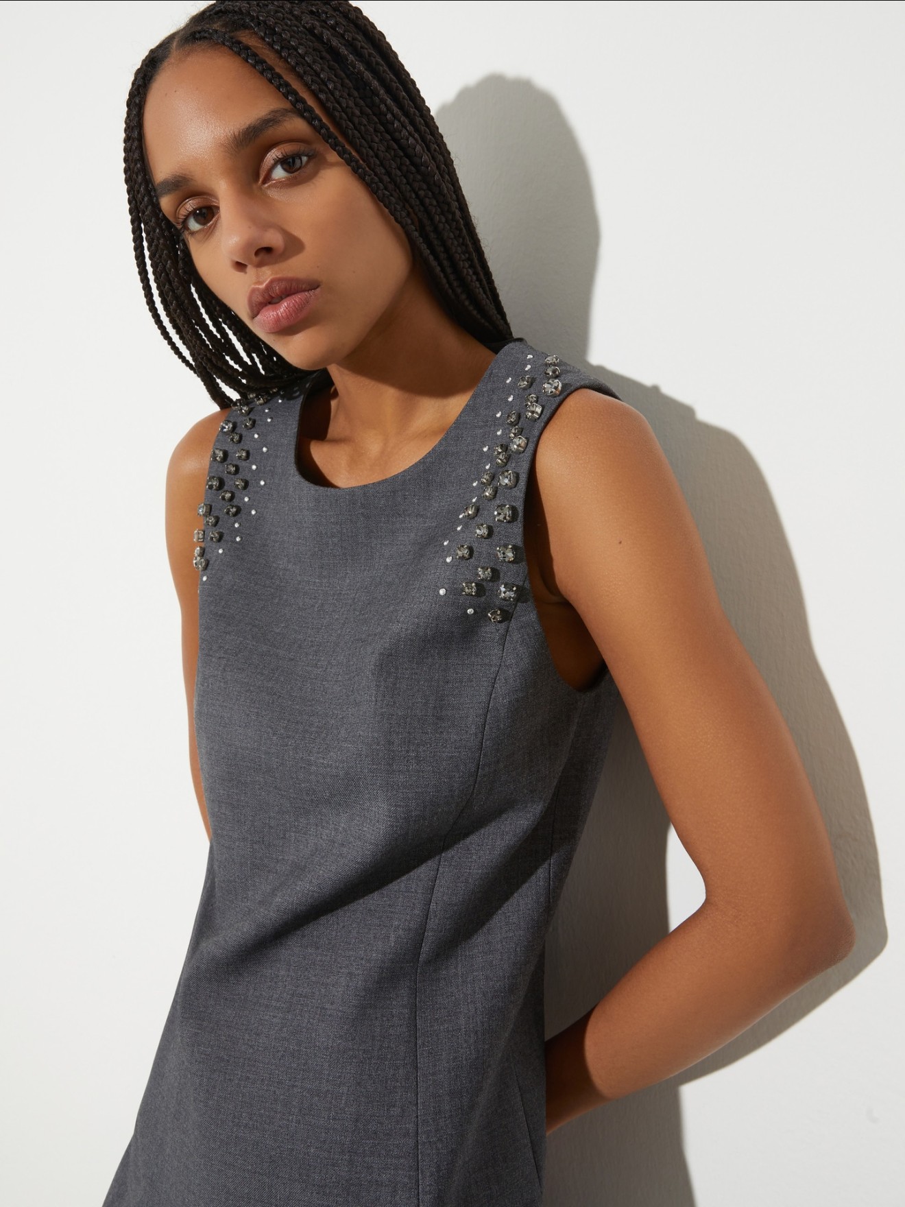 Vestido Curto Sem Mangas MCOUGOLA