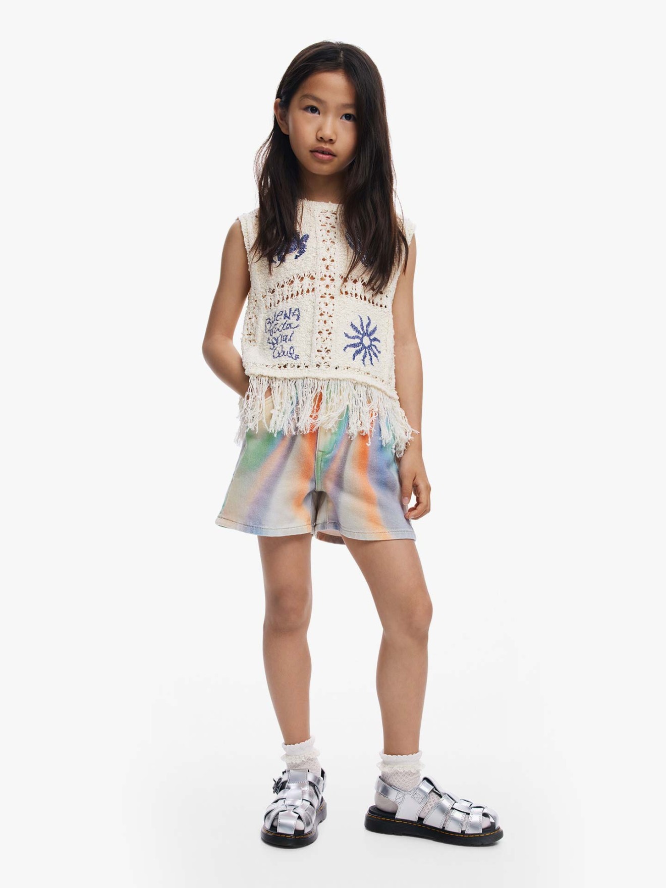 Colete de Croché com Bordados e Franjas