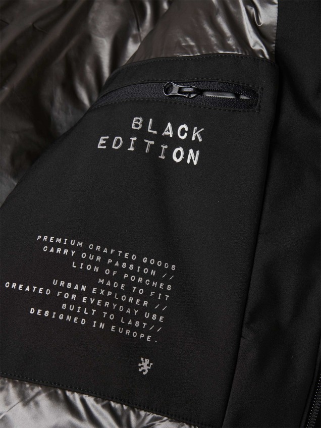 Colete Acolchoado com Capuz