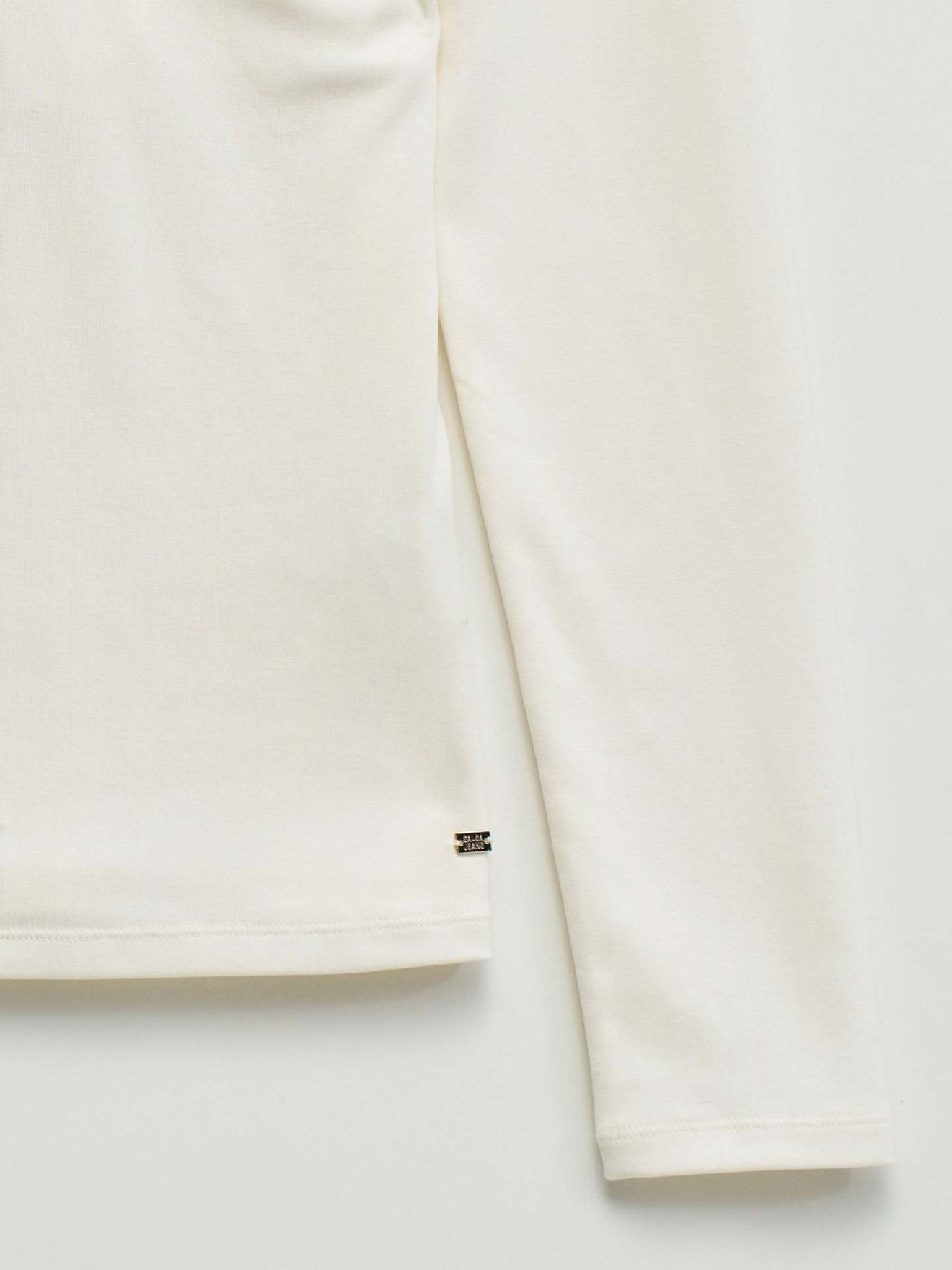 Camisola de Malha Slim Fit com Decote em V