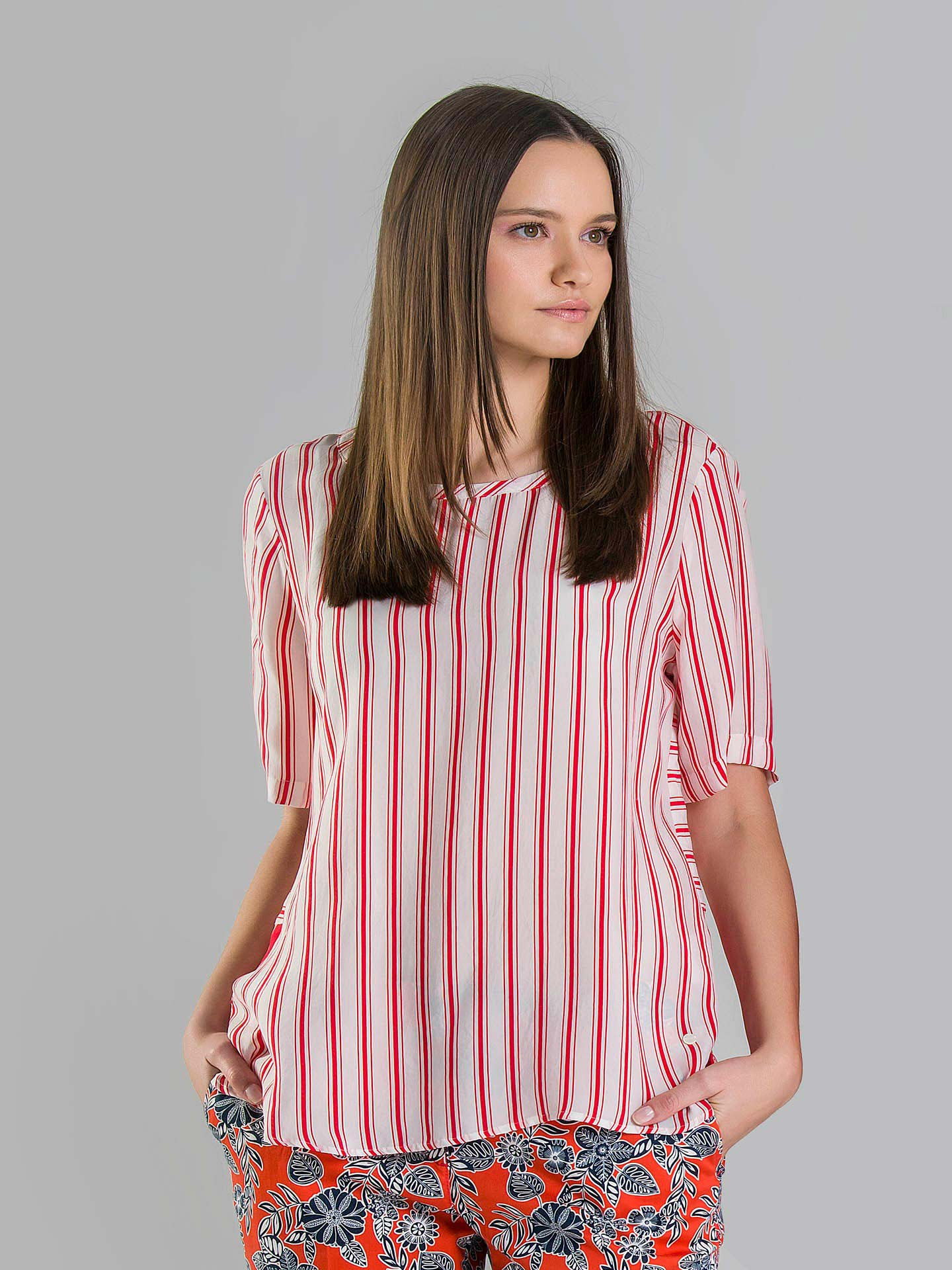 Blusa �s riscas