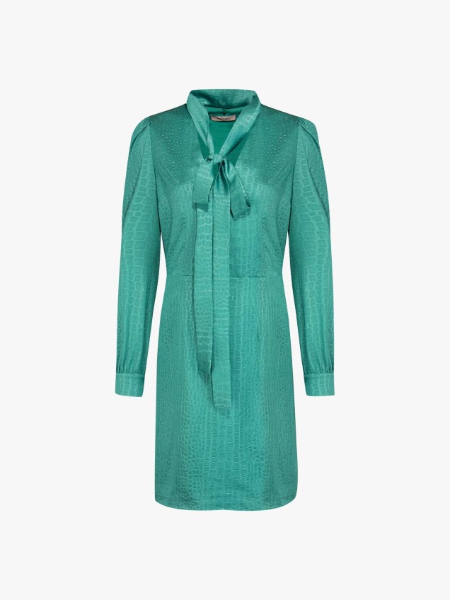 Vestido com la�ada