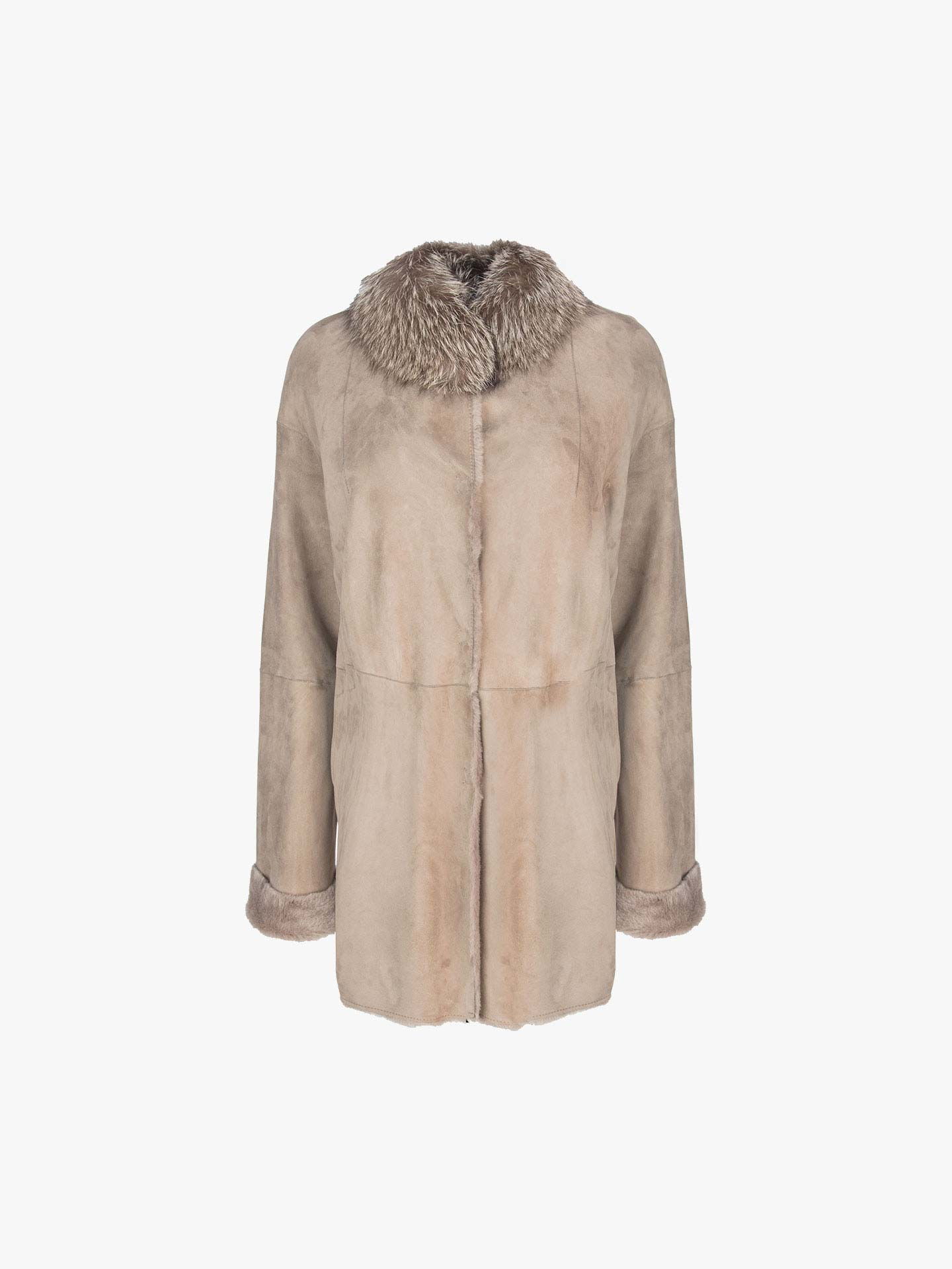 Casaco em pele de ovino