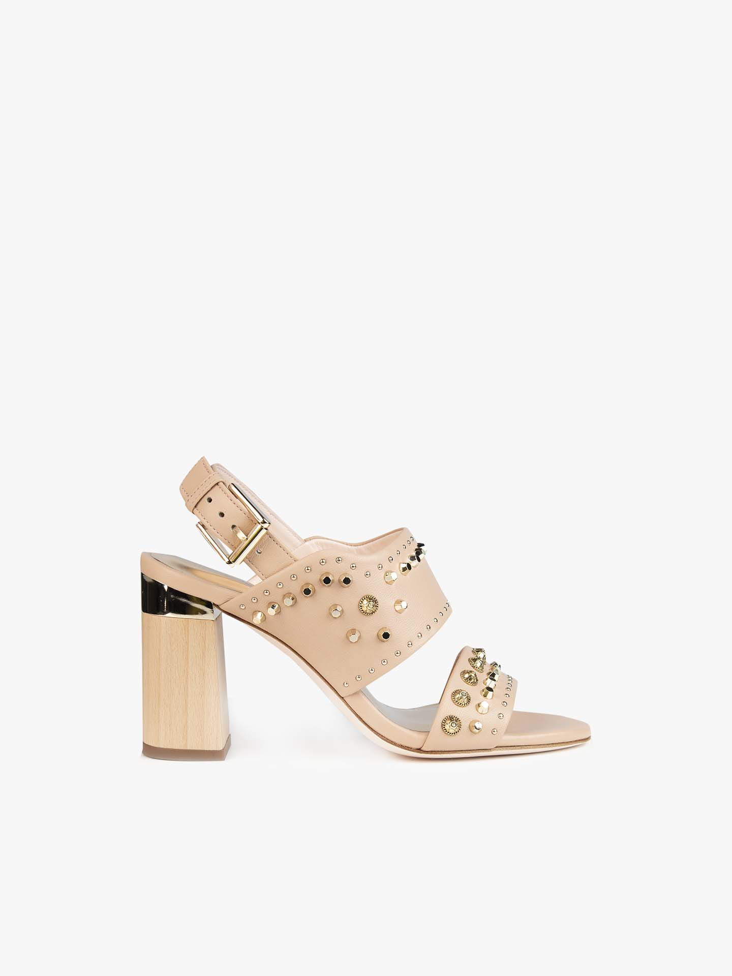 Sand�lias com aplica��es