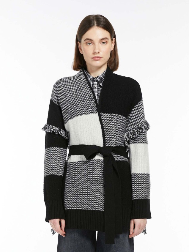 Cardigan com Padrão