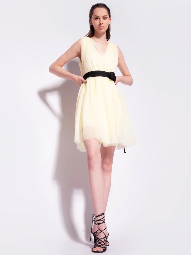 Mini Vestido em Tule