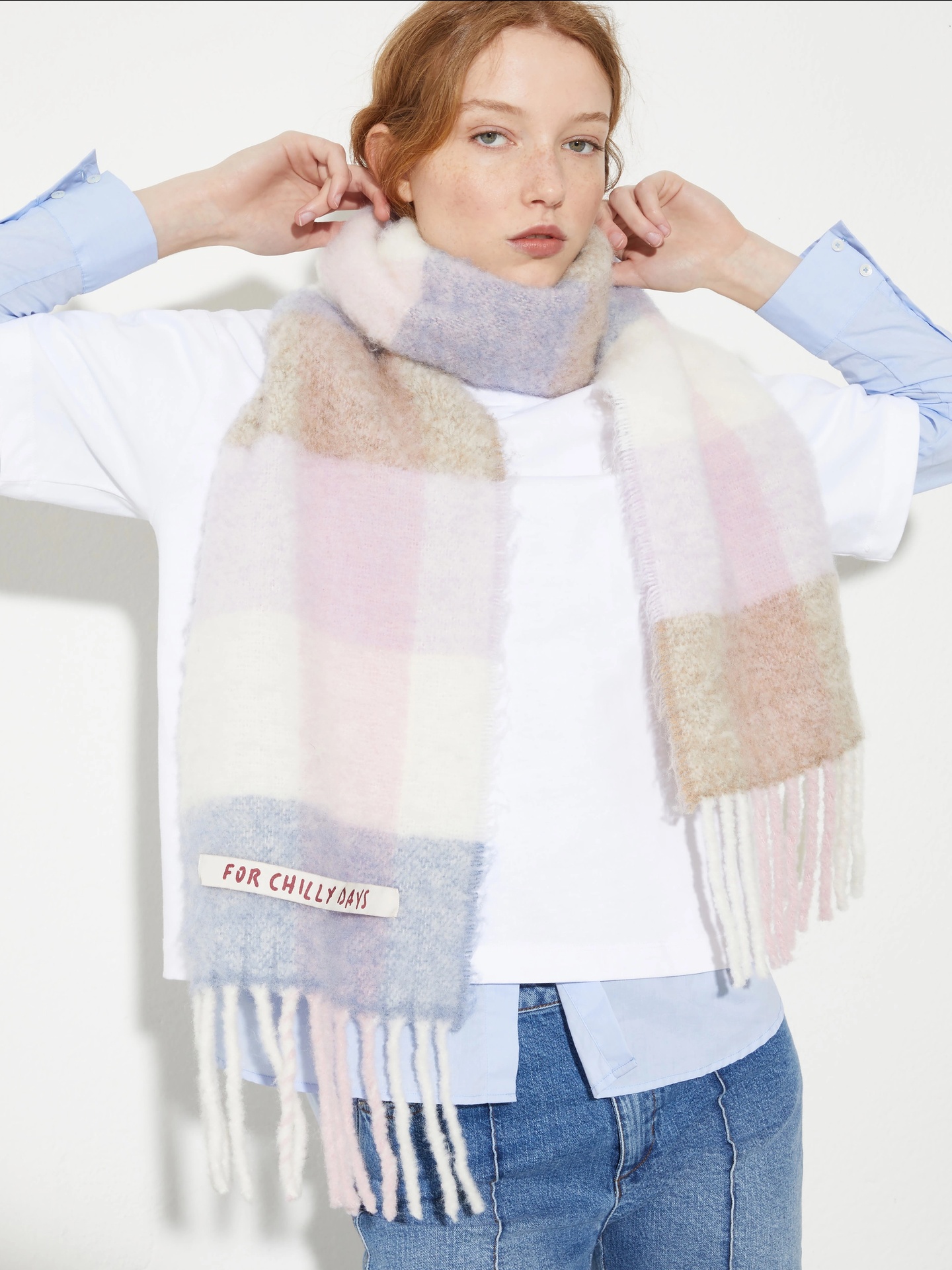 Cachecol com Padrão e Franjas MCLPATTINO