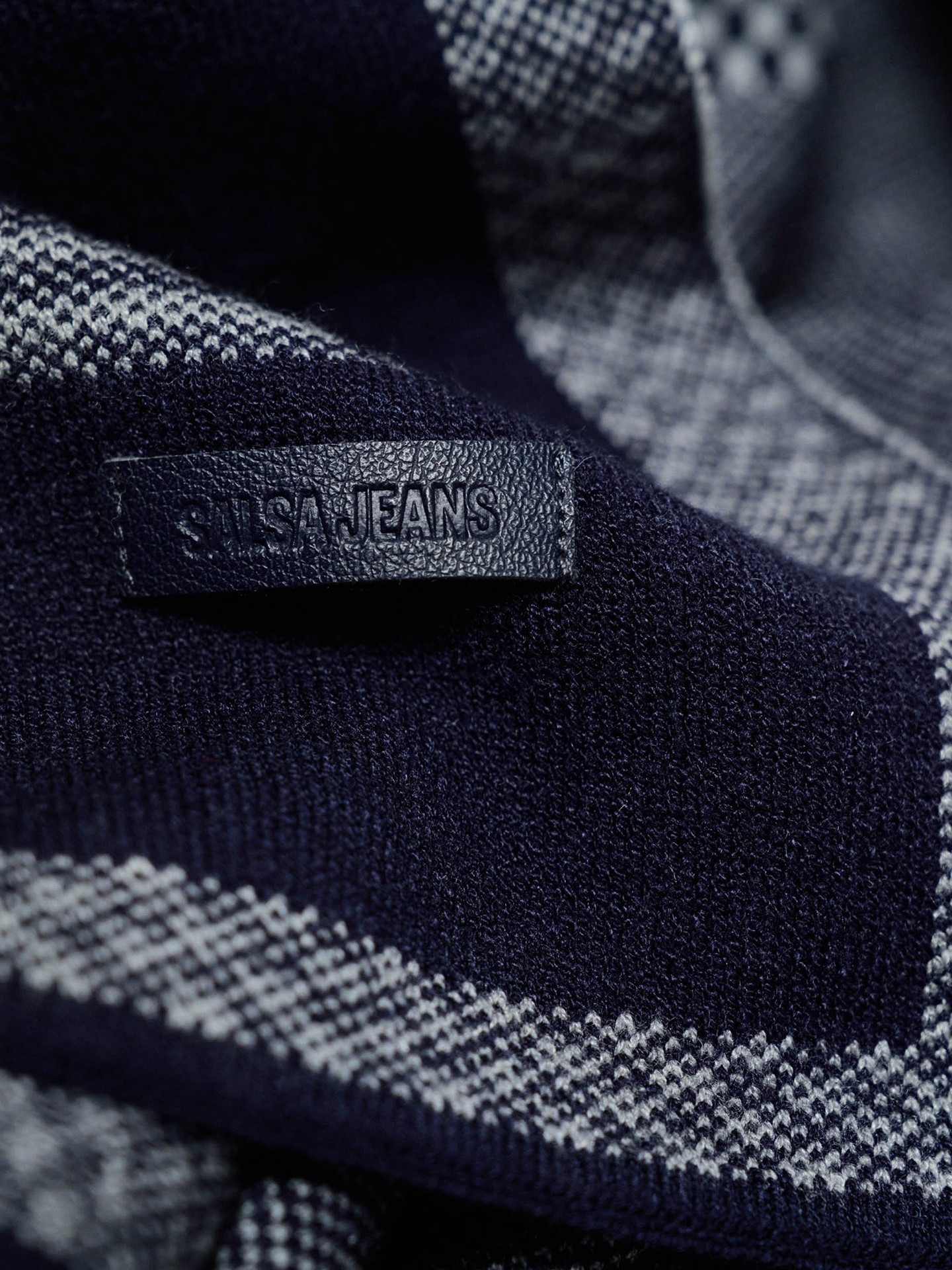 Cachecol de Malha com Barra em Contraste