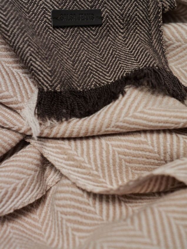 Cachecol Bicolor de Lã com Padrão Espinha