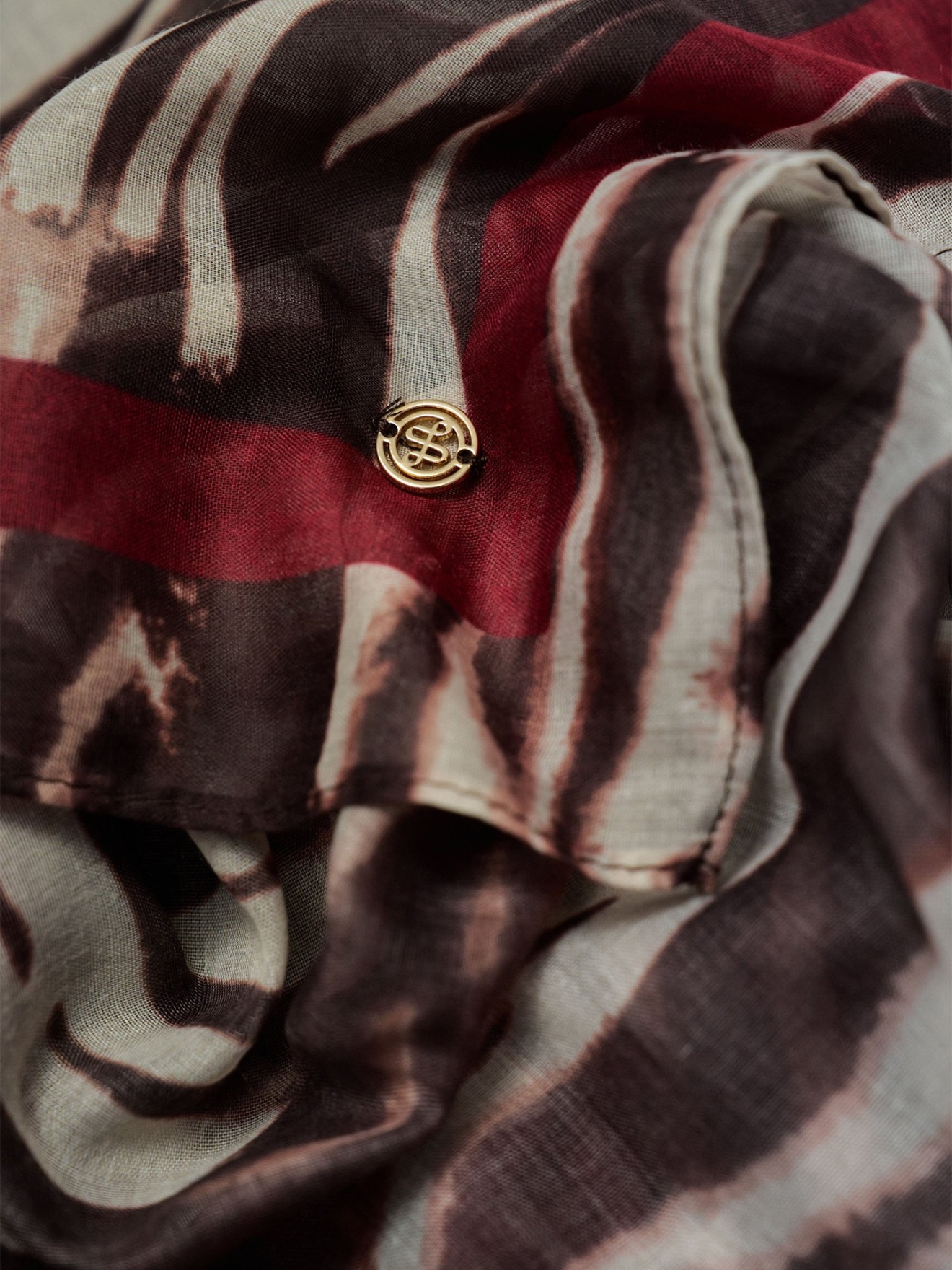 �charpe Salsa com Padr�o Animal