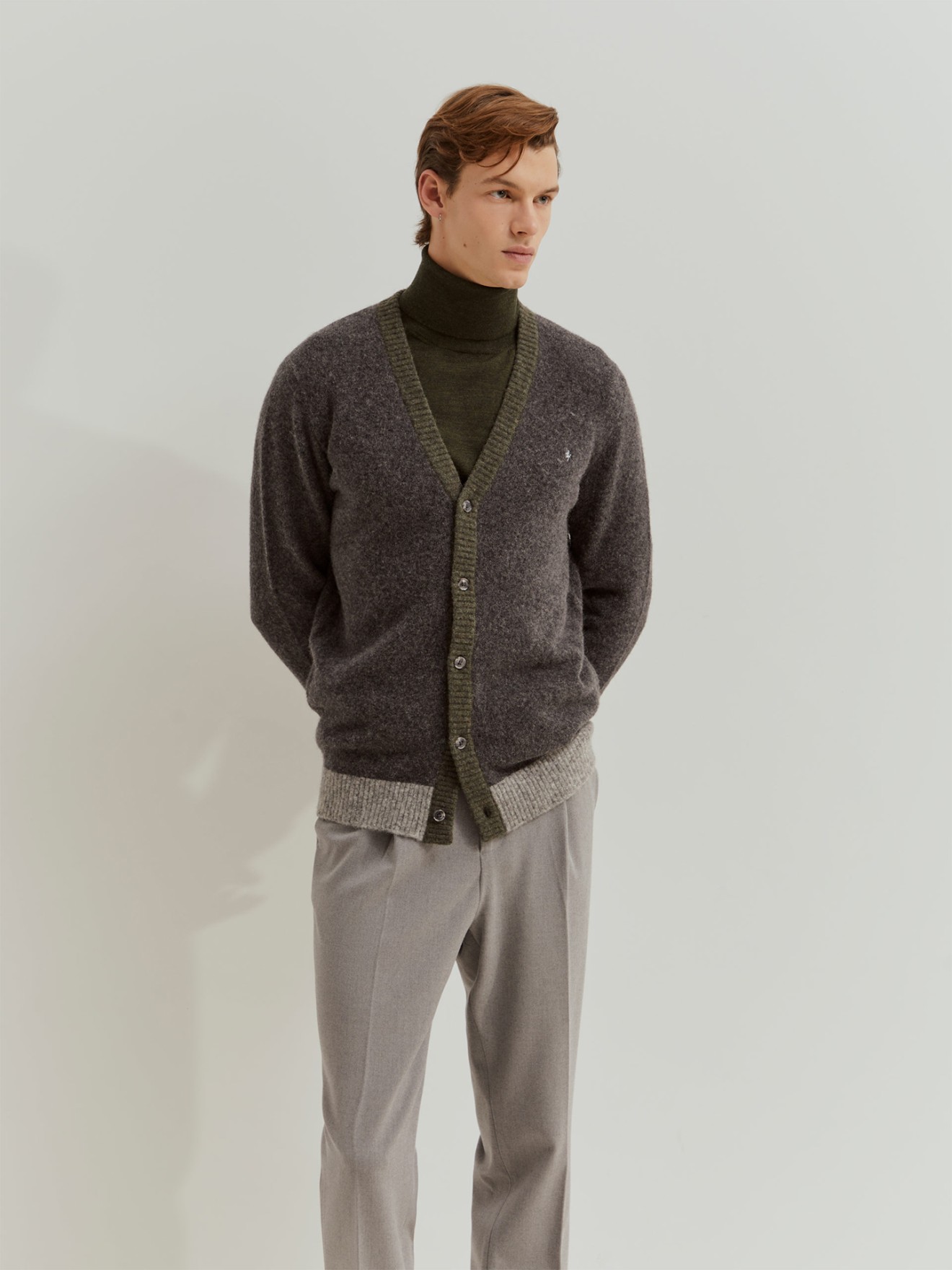 Casaco de Malha com Decote em V