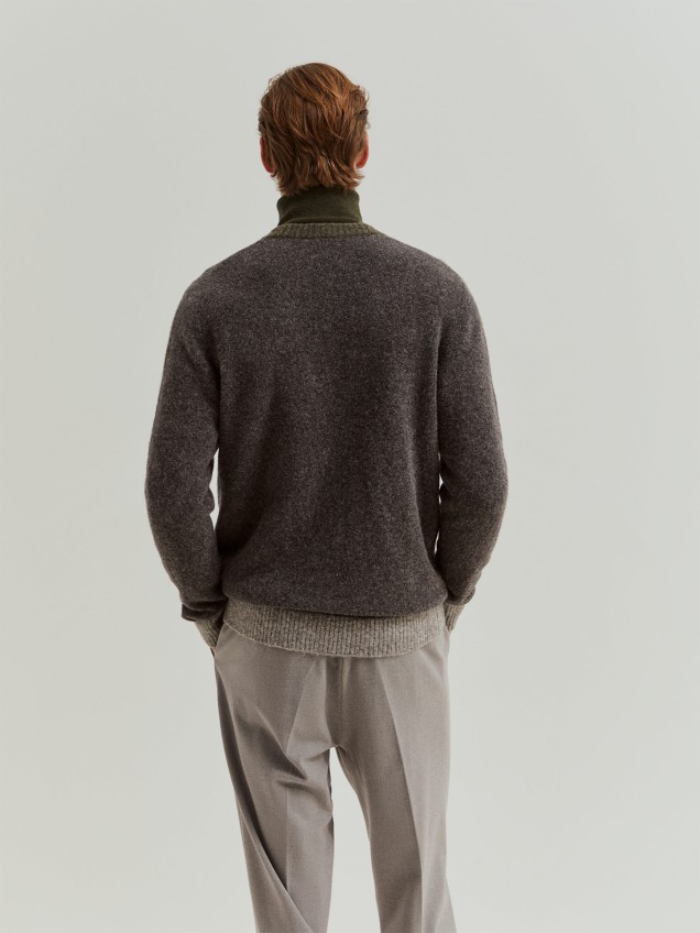 Casaco de Malha com Decote em V