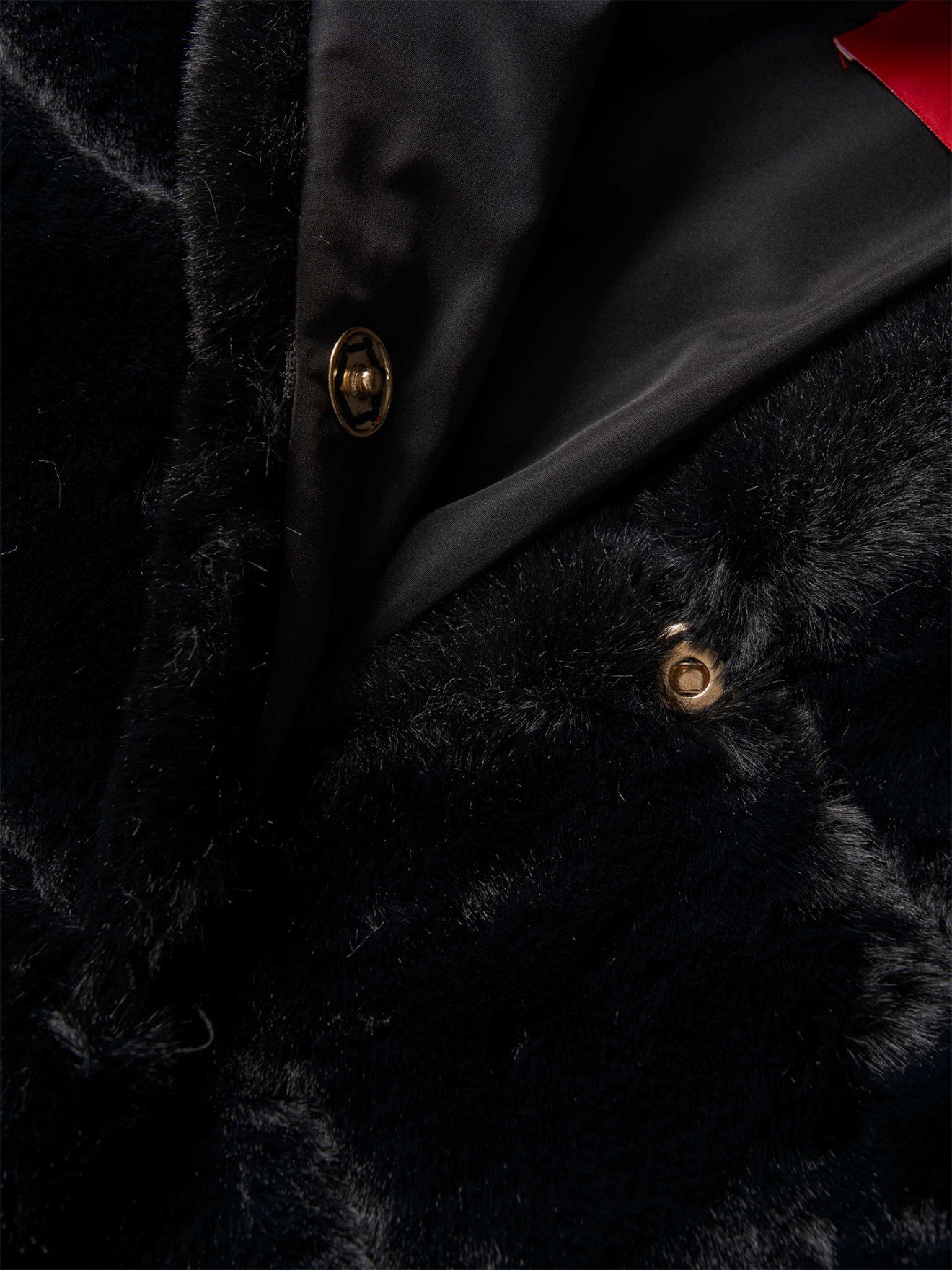 Casaco Curto de Pelo Sintético