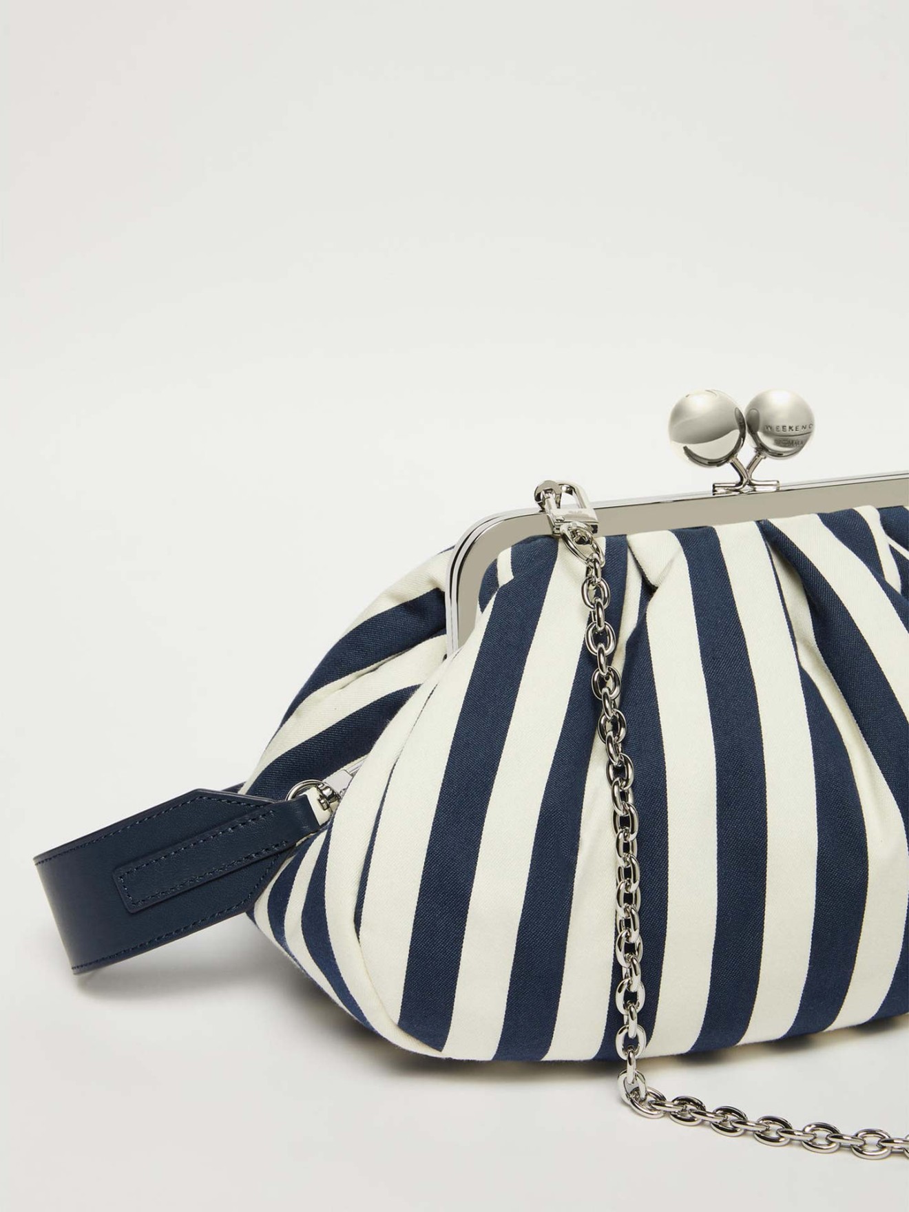 Mala Clutch WKAGERUSIA