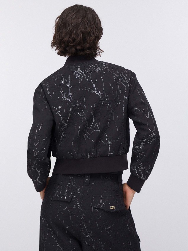 Casaco Bomber com Textura Enrugada Metalizada