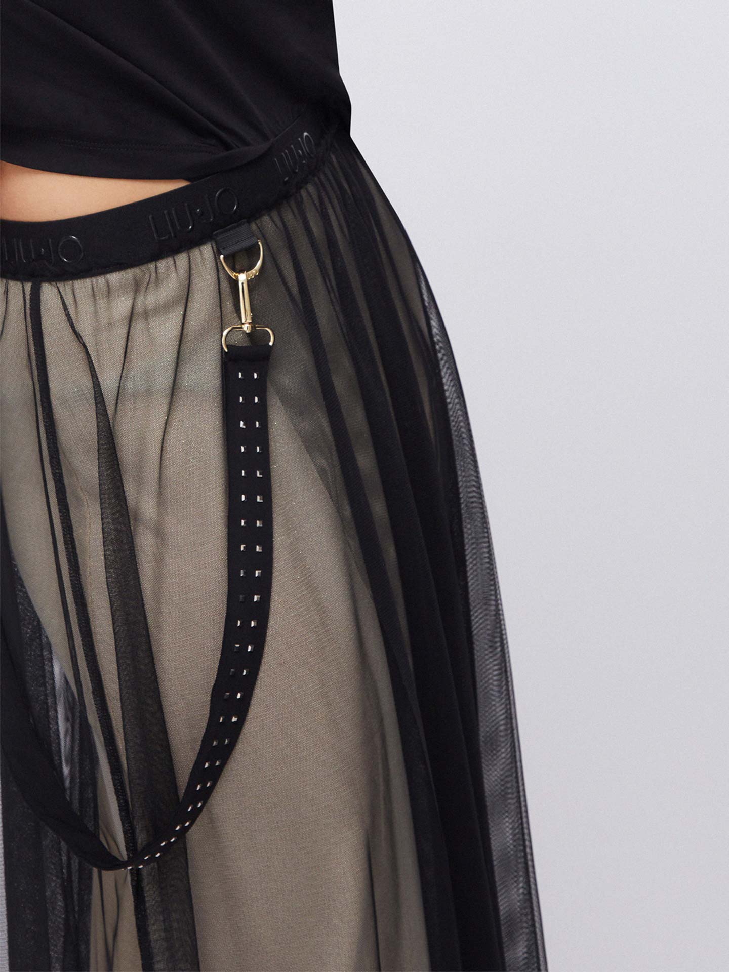 Saia Comprida de Tule Assimétrico