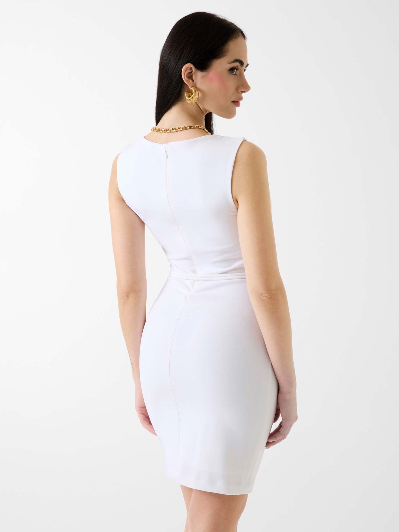 Vestido Curto Justo com Cinto