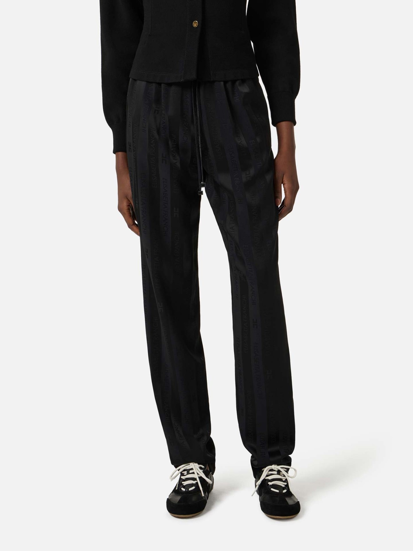 Cal�as de Cetim com Riscas em Jacquard