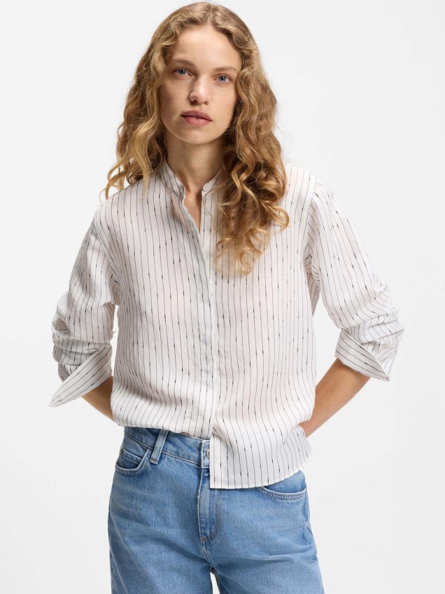 Blusa com Gola Mandarim e Padr�o de Riscas