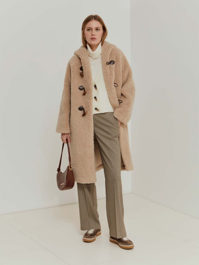 Casaco Comprido de Pelo com Capuz