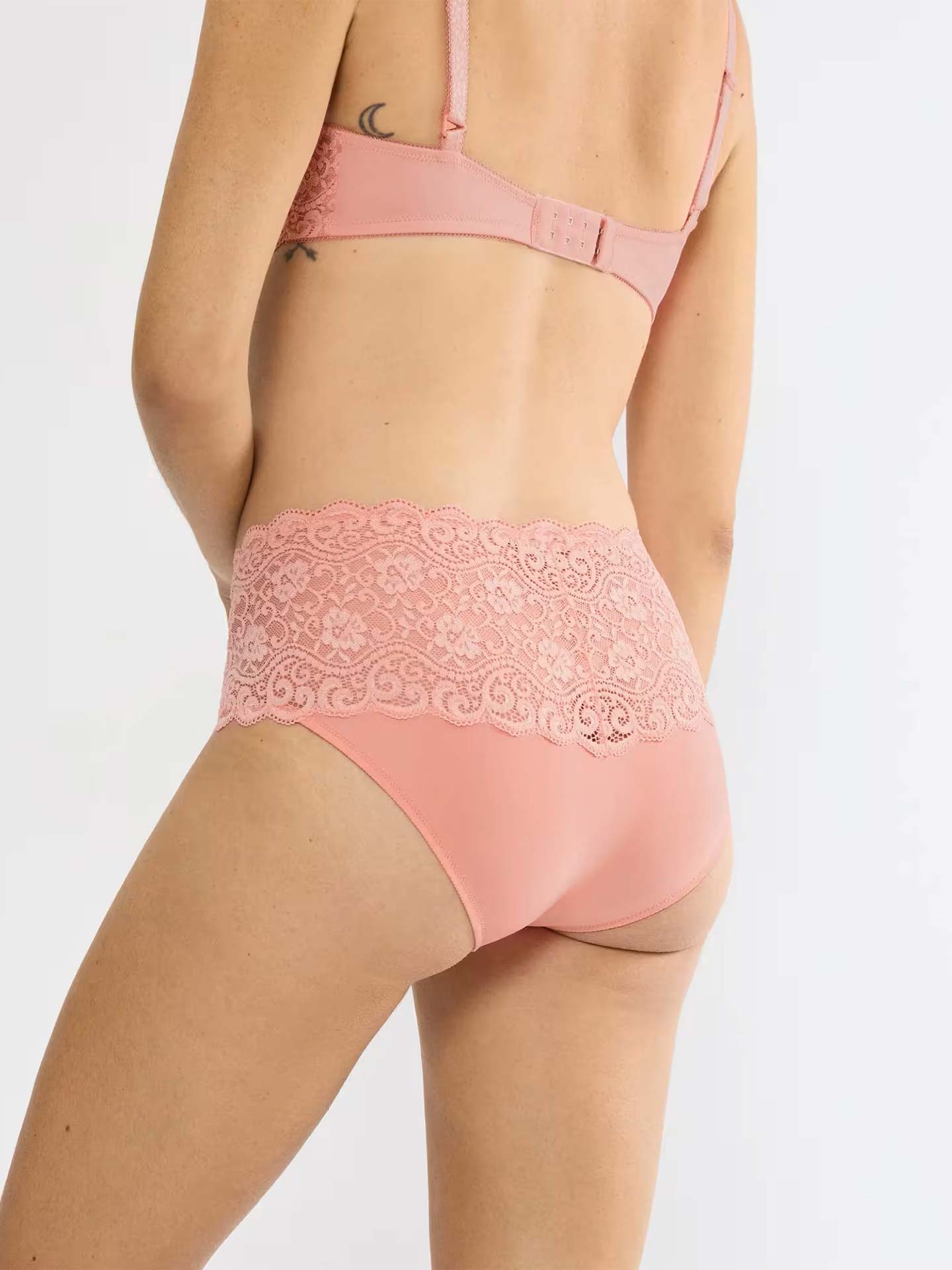 Cuecas Maxi de Cintura Subida Triumph