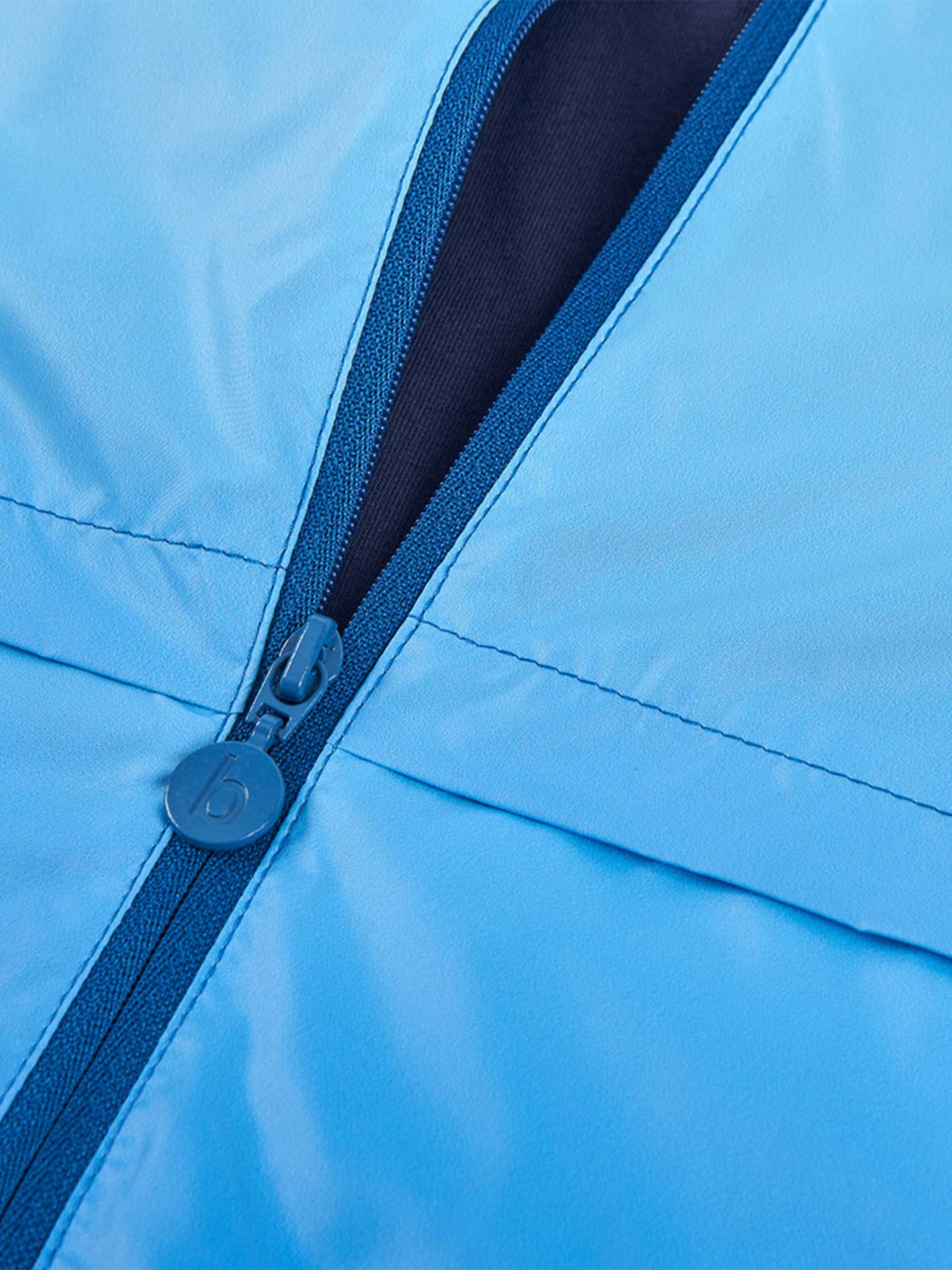 Parka em Tecido Técnico com Capuz