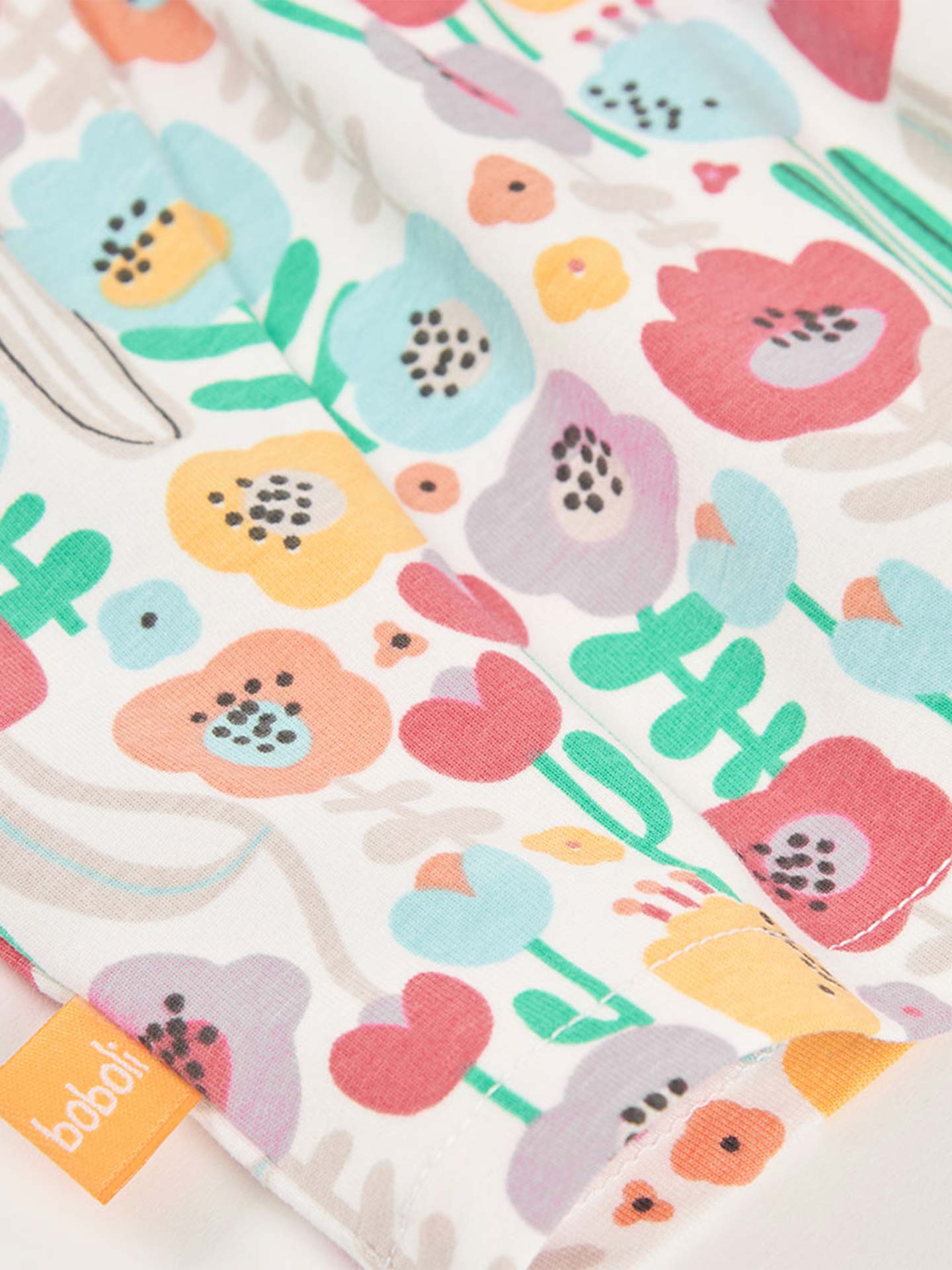 Conjunto de Vestido e Tapa-fraldas