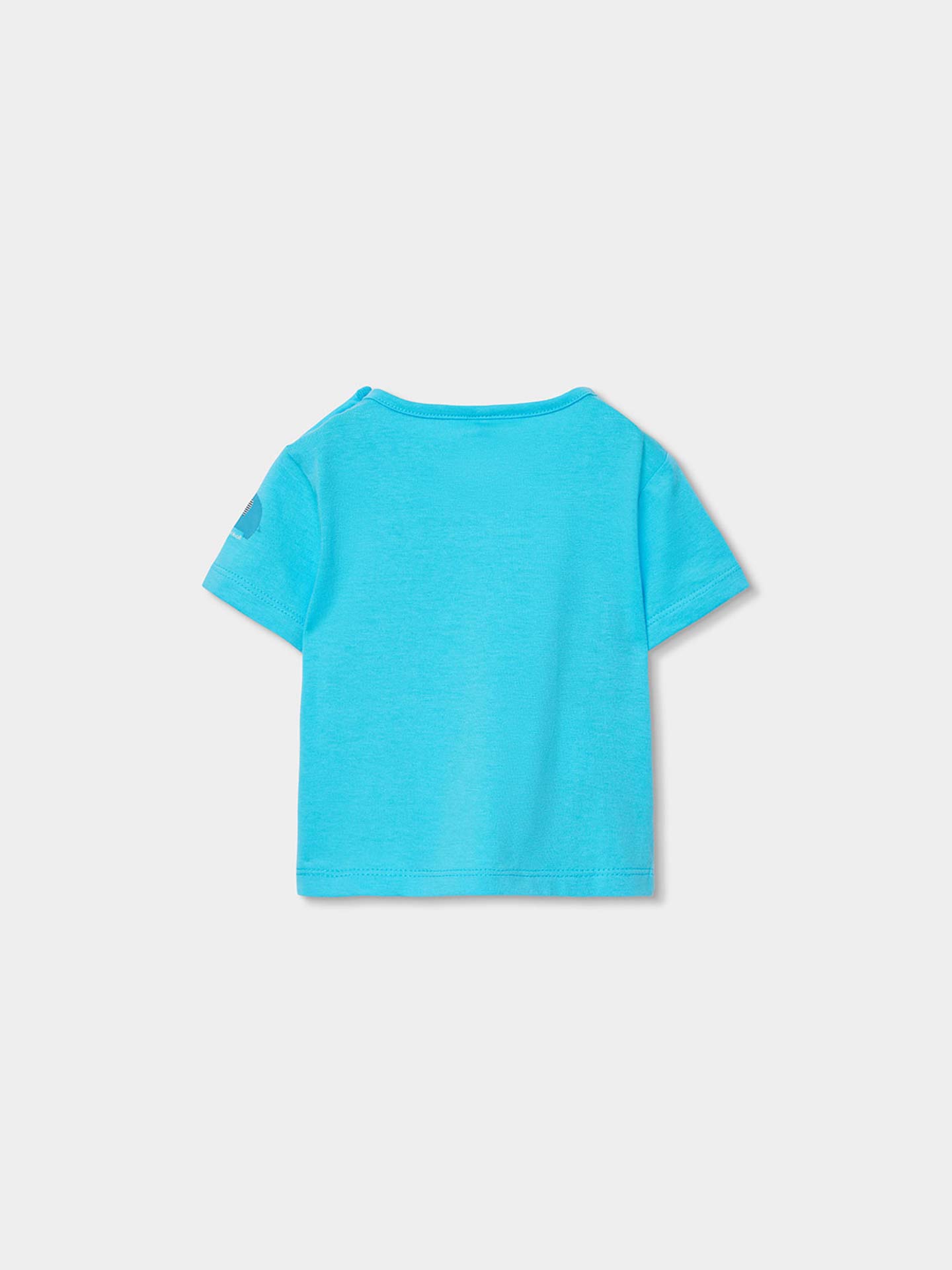 Conjunto de Jardineiras e T-shirt