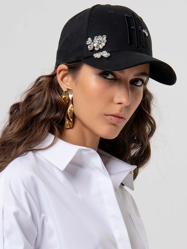 Boné com Logótipo Bordado e Pedras Brilhantes