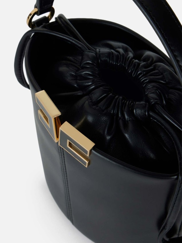 Bucket Bag com Logótipo Metálico