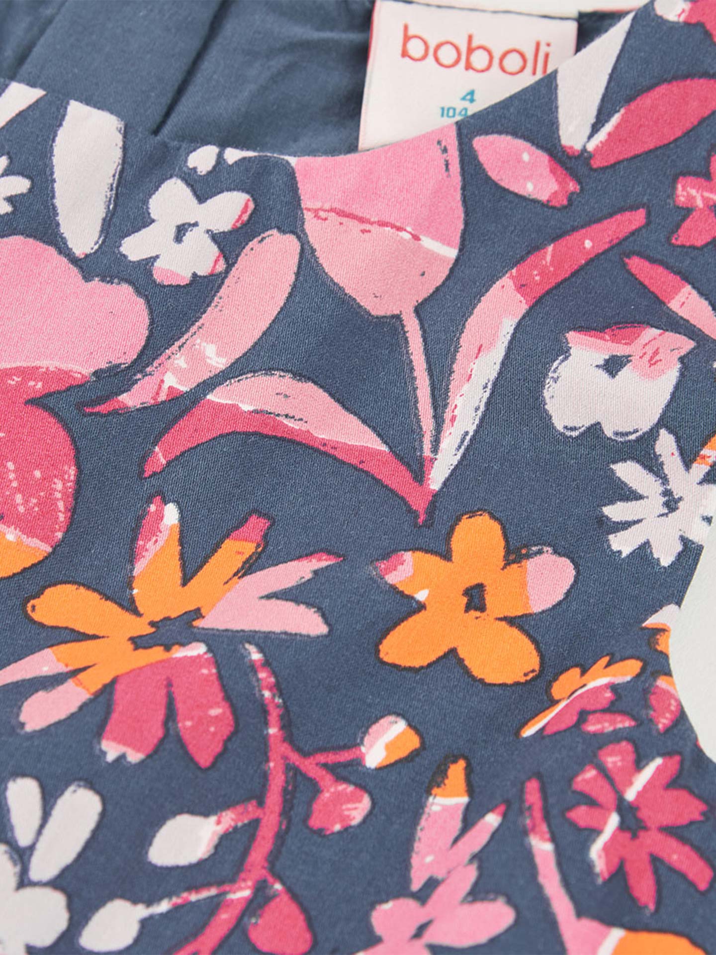 Vestido com Padrão Floral